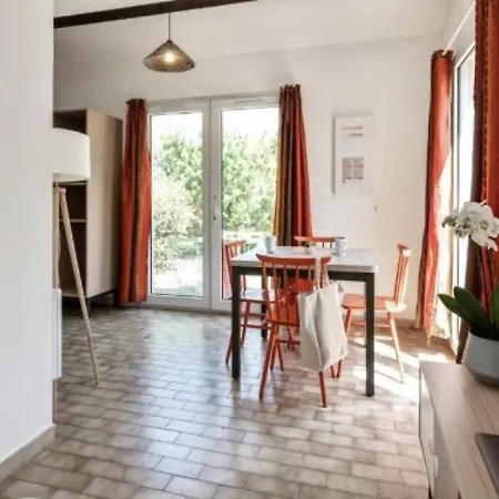 홀리데이파크 Maison Avec Exterieur *